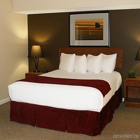 Sterling Hotel And Suites Clive Kültér fotó
