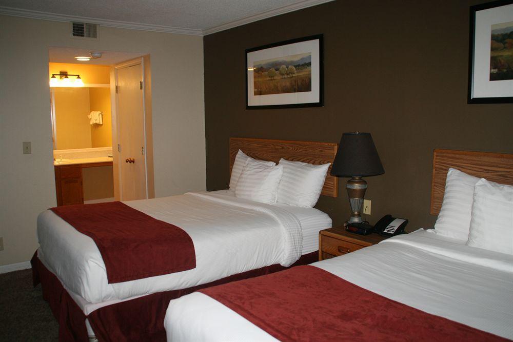 Sterling Hotel And Suites Clive Kültér fotó