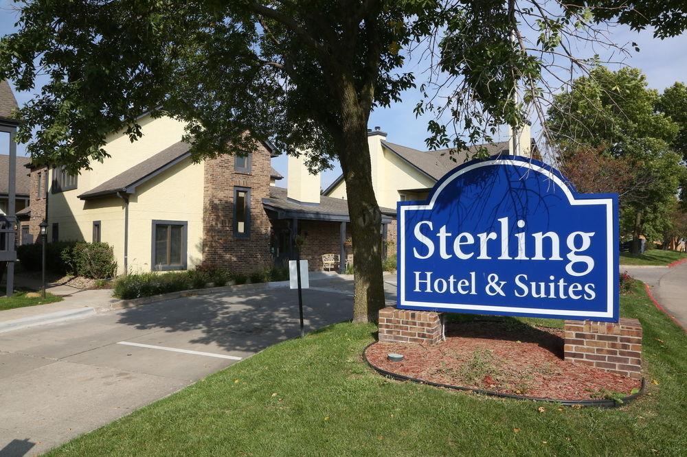 Sterling Hotel And Suites Clive Kültér fotó