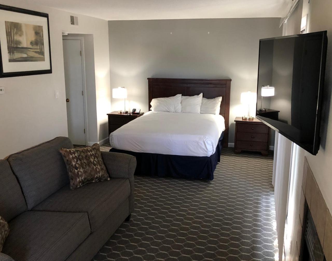 Sterling Hotel And Suites Clive Kültér fotó